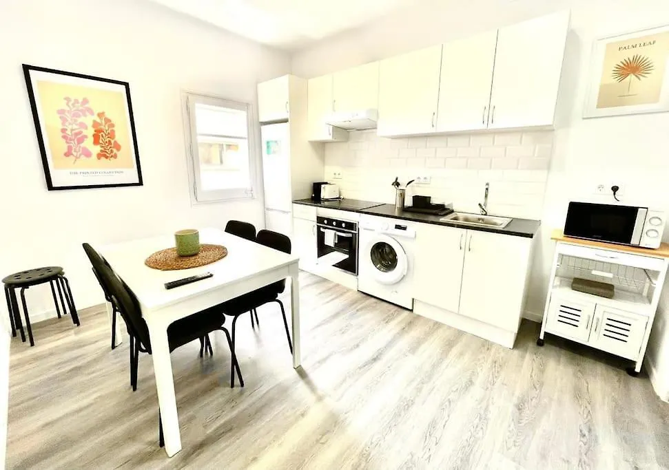 Seahomes Vacations - Centric Apt Tossa De Mar Lägenhet
